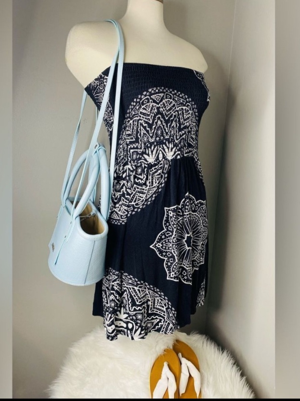 🛍️ Strapless Black & White Printed Bohemian Beach Dress